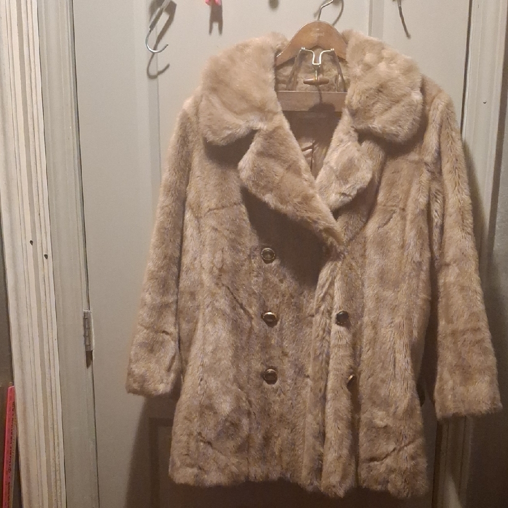 Tissavel of France Cream Teddy Jacket
